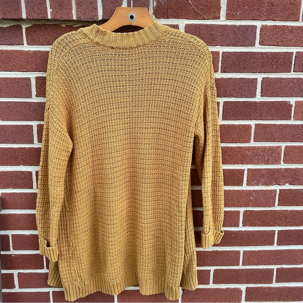 4/$20 Forever 21 Cardigan - Picture 3 of 3